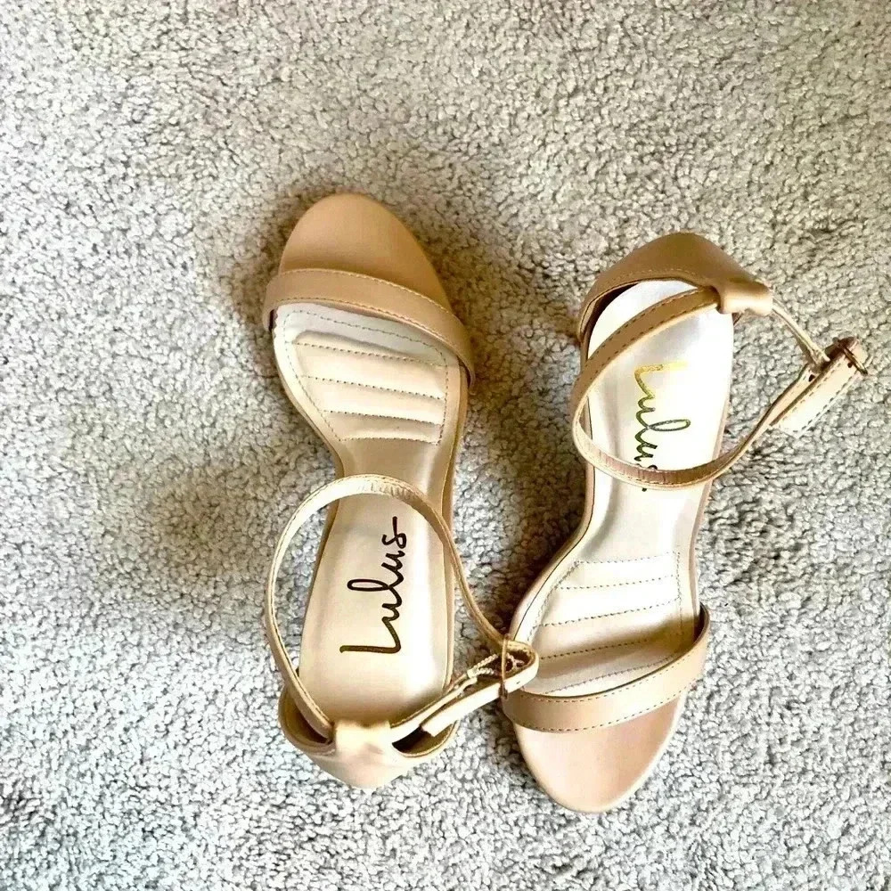 Lulu’s  Nude stiletto heels-size 7.5 - Picture 2 of 3